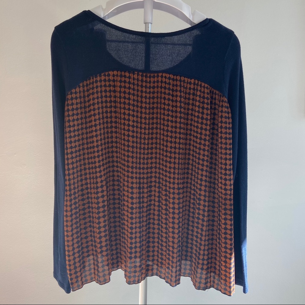 ⚜️🖌 Chiffon-backed top